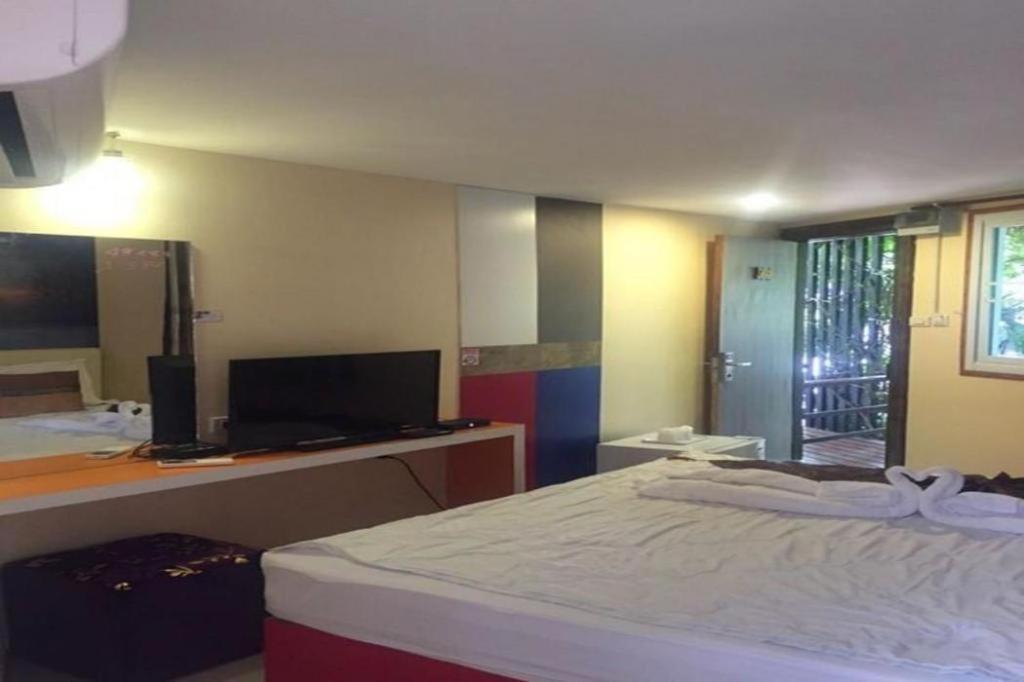 โอโย 271 เดอะ รีสอร์ต ร่มเกล้า Hotel กรุงเทพมหานคร ภายนอก รูปภาพ
